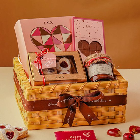 Sweetheart Treats Basket